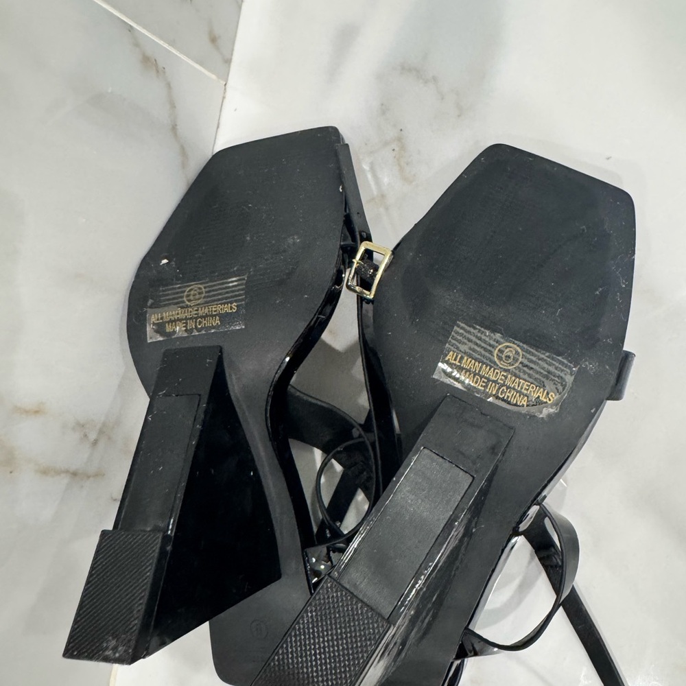 Brand New Black Patent Sculptural Wedge Heels – Size 6 – 4.13” Heel - Picture 7 of 9
